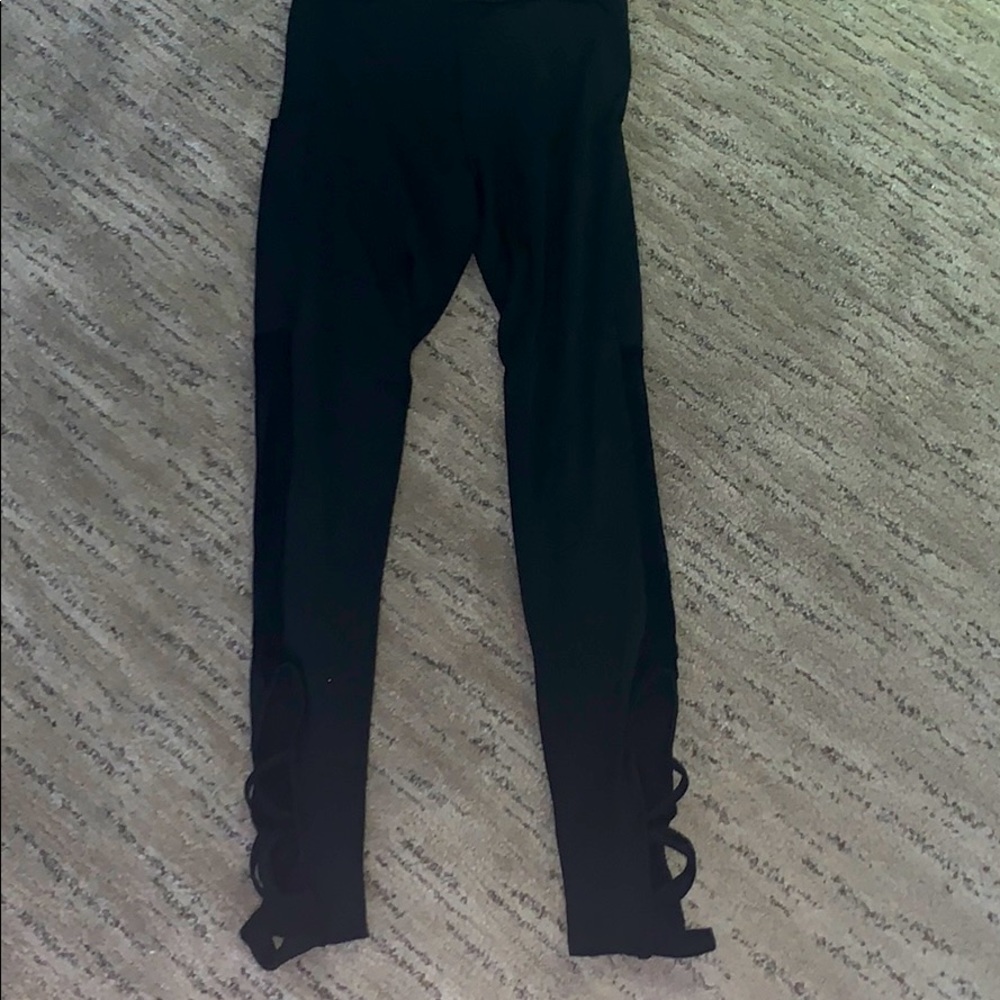 Black leggings